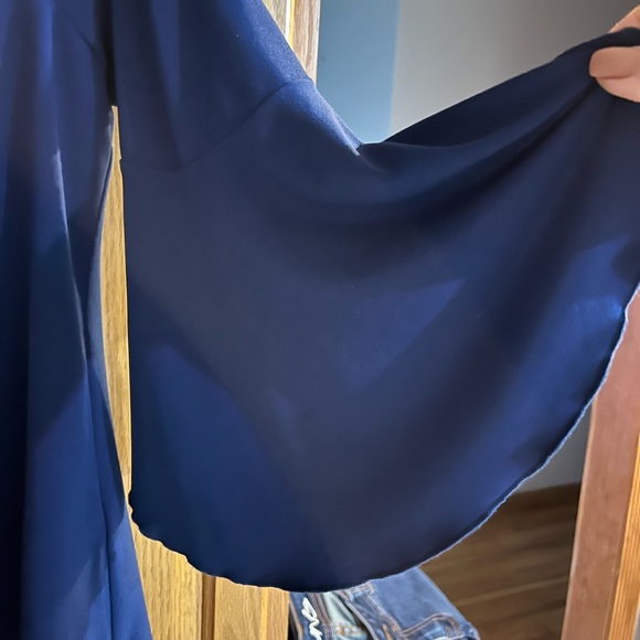 Women’s Blue Top Preowned Excellent condition - Picture 2 of 6